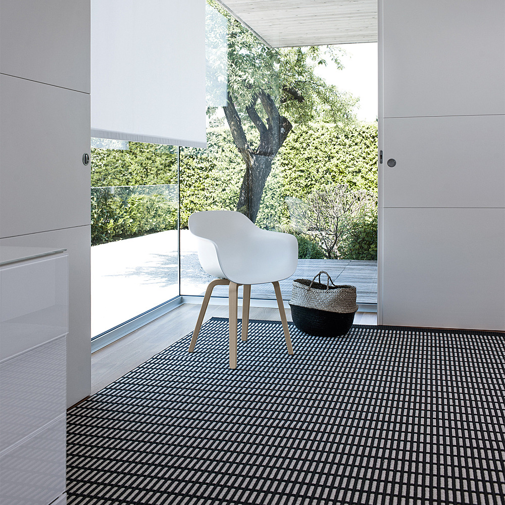 SUBSTANCE WOOD LEGS WITH ARM｜マジス｜コンフォートQ｜阪急百貨店の