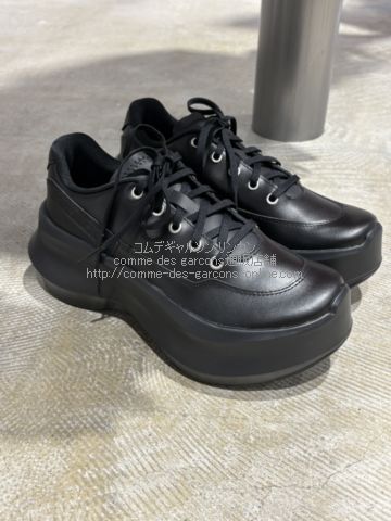 スニーカー・レザーシューズ（革靴）など-コムデギャルソン