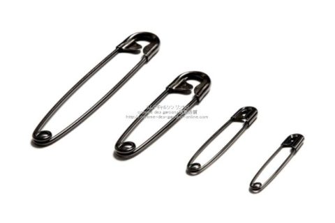 コムデギャルソン青山限定ブラック安全ピン セーフティピン