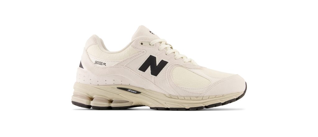 NB公式 - ニュースリリース - ニューバランス「2002R」「327」から