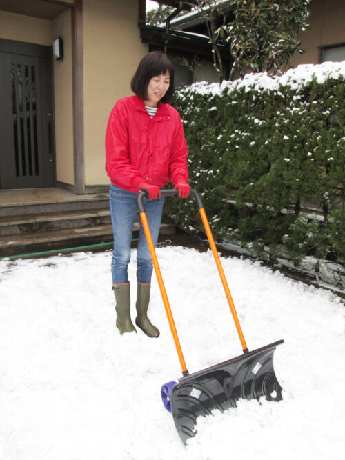 アルミ・キャスター雪押しくん（660型） – 株式会社コンパル
