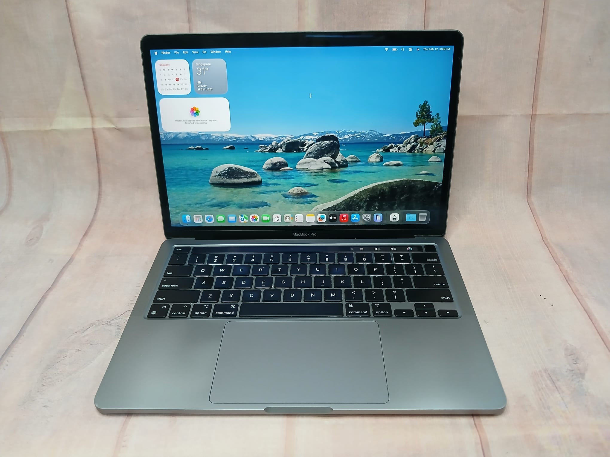 MACBOOK PRO M1 13″, TOUCHBAR, Apple M1, 16GB, huge 1TB SSD, Tahoe