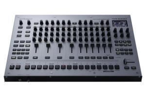 Moog Labyrinth 〜デュアルシーケンサーを搭載したセミモジュラー型