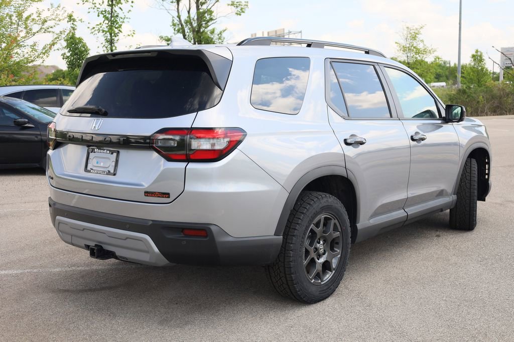 New Lunar Silver Metallic 2025 Honda Pilot TrailSport AWD for Sale