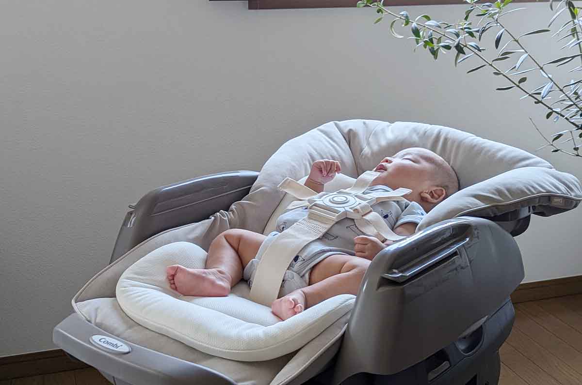 コンビのネムリラを実機レビュー！オートスウィングで寝てくれるか検証