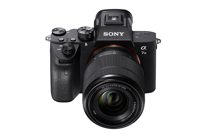 Sony デジタル一眼カメラ α7 III ズームレンズキット ブラック【SD
