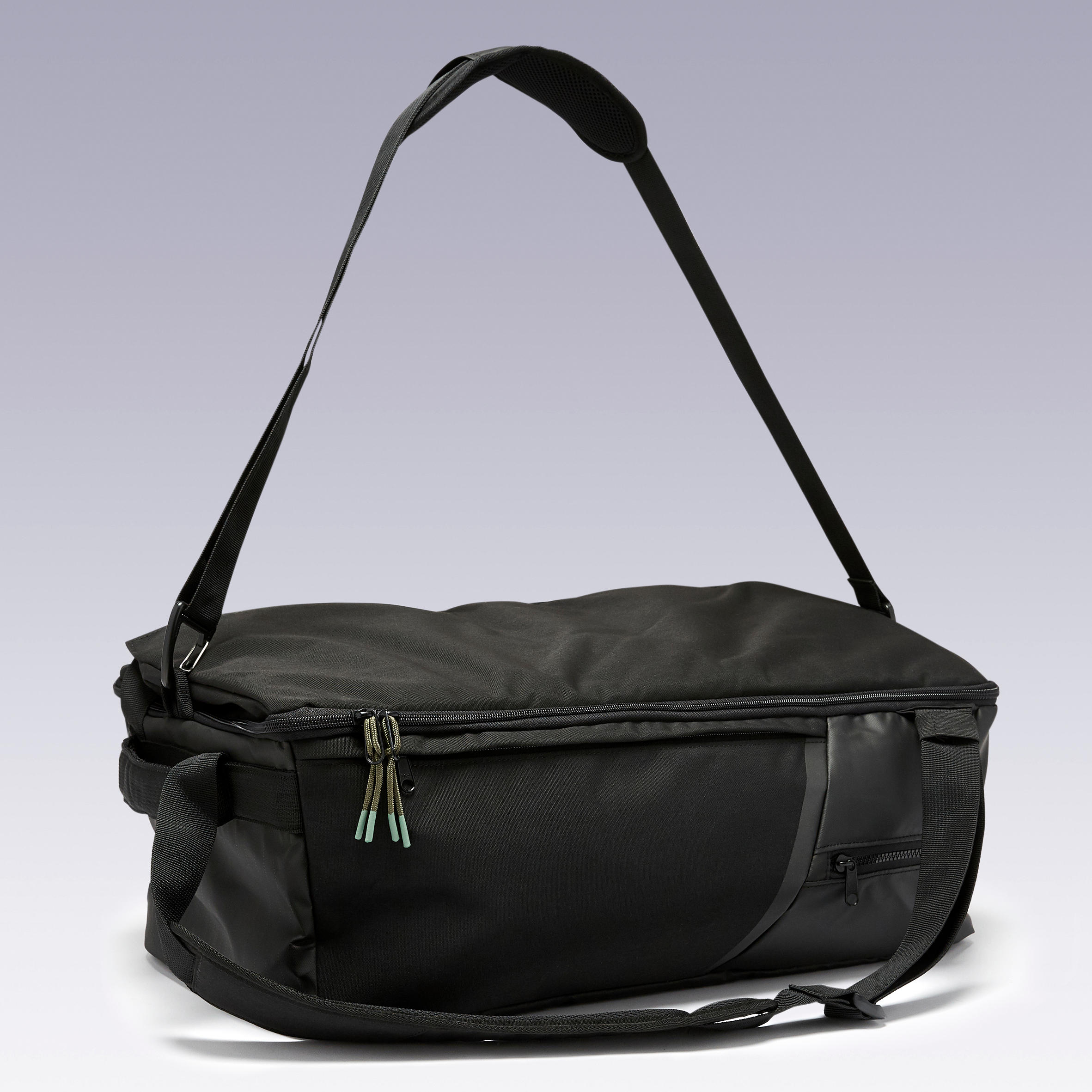 BOLSO DEPORTIVO URBAN 55 LITROS NEGRO - Decathlon