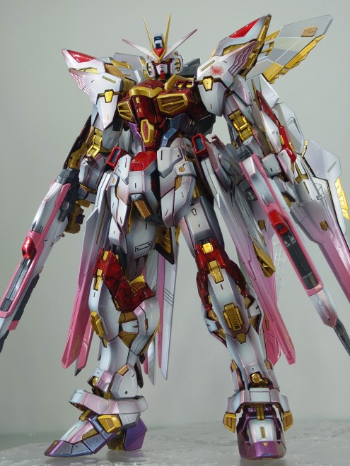 ガンプラ史上の最高峰の“金属表現”『MGEX』を大胆カスタム「妄想