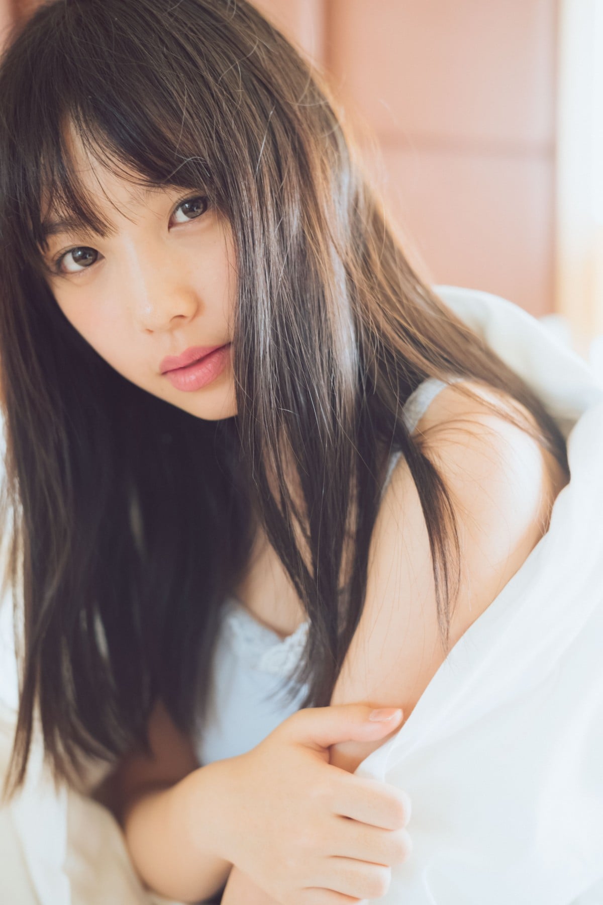 乃木坂46与田祐希、初写真集が3度目重版 ロングヒットで累計発行10万