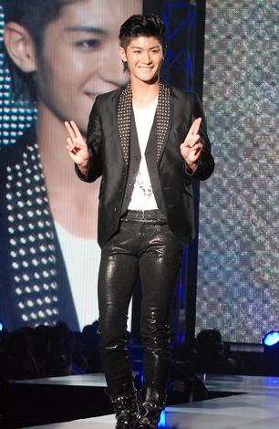 三浦春馬、初ランウェイ「珍しく緊張」で歓声聞こえず | オリコン