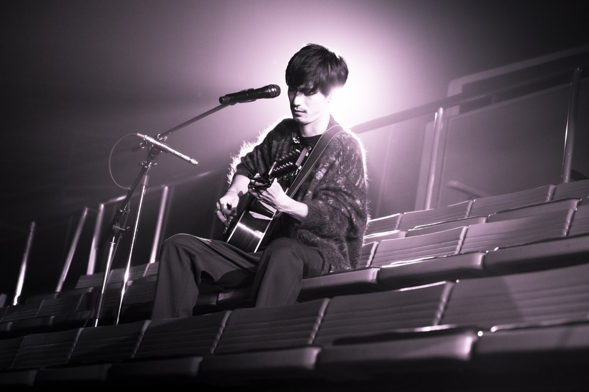 錦戸亮、初のオンラインライブ前夜祭 武道館で“孤軍奮闘”「これからも