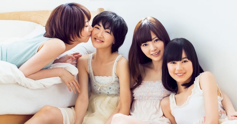 白石麻衣、デビュー1年目の“乃木坂四姉妹”秘蔵グラビア公開【卒業本未