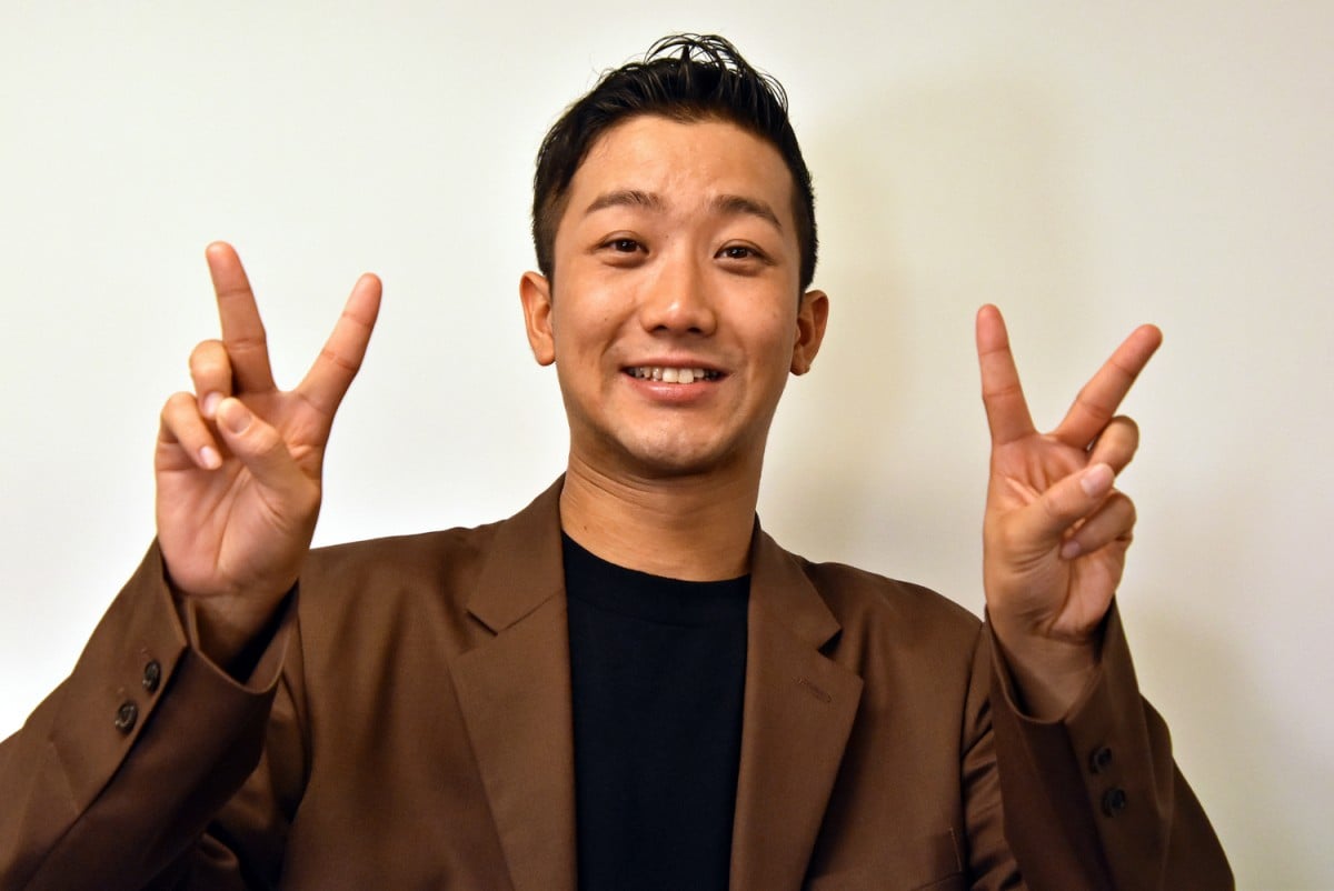 瑛人、目に「バーチャル」が埋め込まれた？ 激動の1年「何が起こって