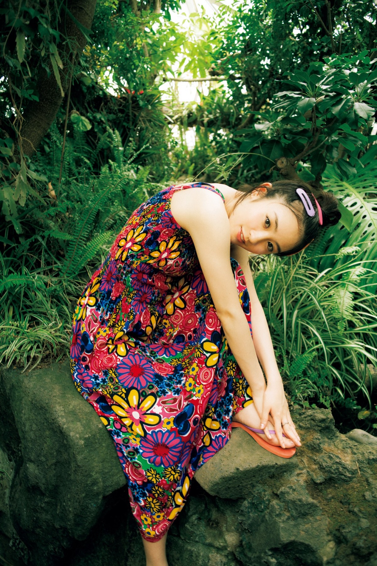 画像・写真 | TEAM SHACHI咲良菜緒「写真集」5位 見どころはビビッドな