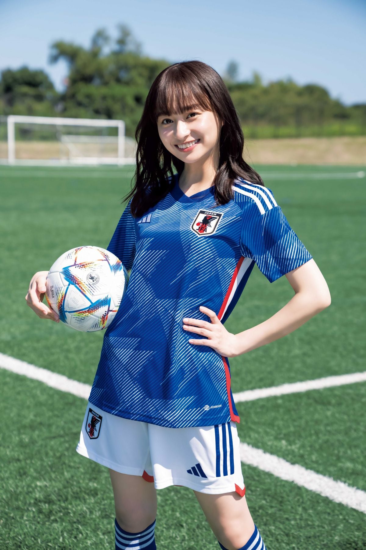 画像・写真 | “サッカーの女神”日向坂46影山優佳、日本代表ユニまとい
