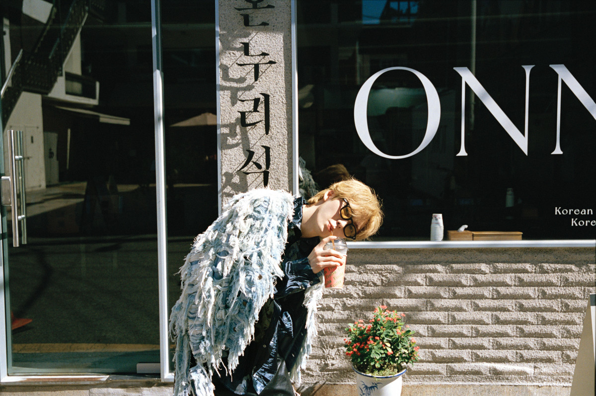 超特急・ユーキ、初ソロ写真集とフォト&ワードブックの2作同時発売決定