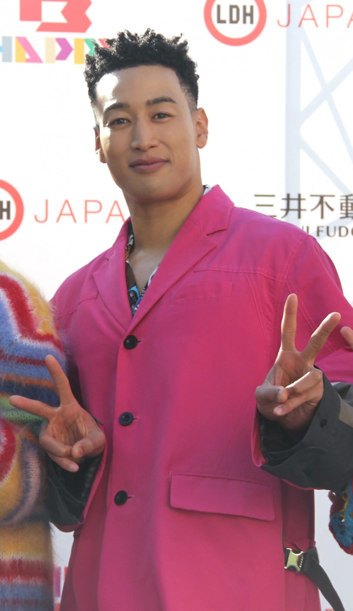 関口メンディー、なかなか登場せず観客捜索 メンディーマンで出現も