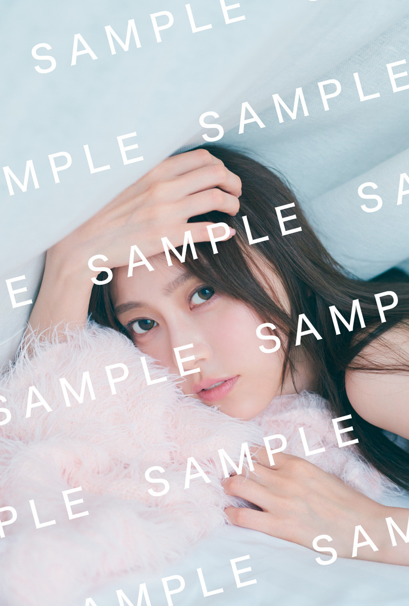 乃木坂46弓木奈於、“素肌感”あふれるアップショット解禁 1st写真集