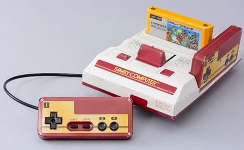 実寸の超リアル「ファミコン」雑誌の紙付録に マリオブラザーズや音