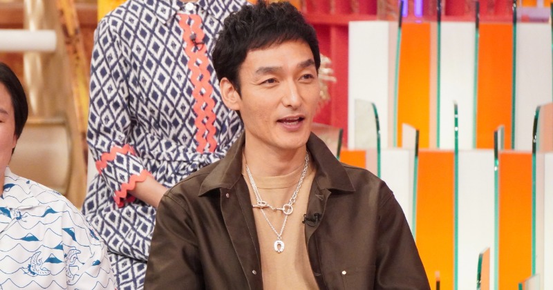 草なぎ剛、“1300万円”相当のヴィンテージジーンズを公開「僕の一番の