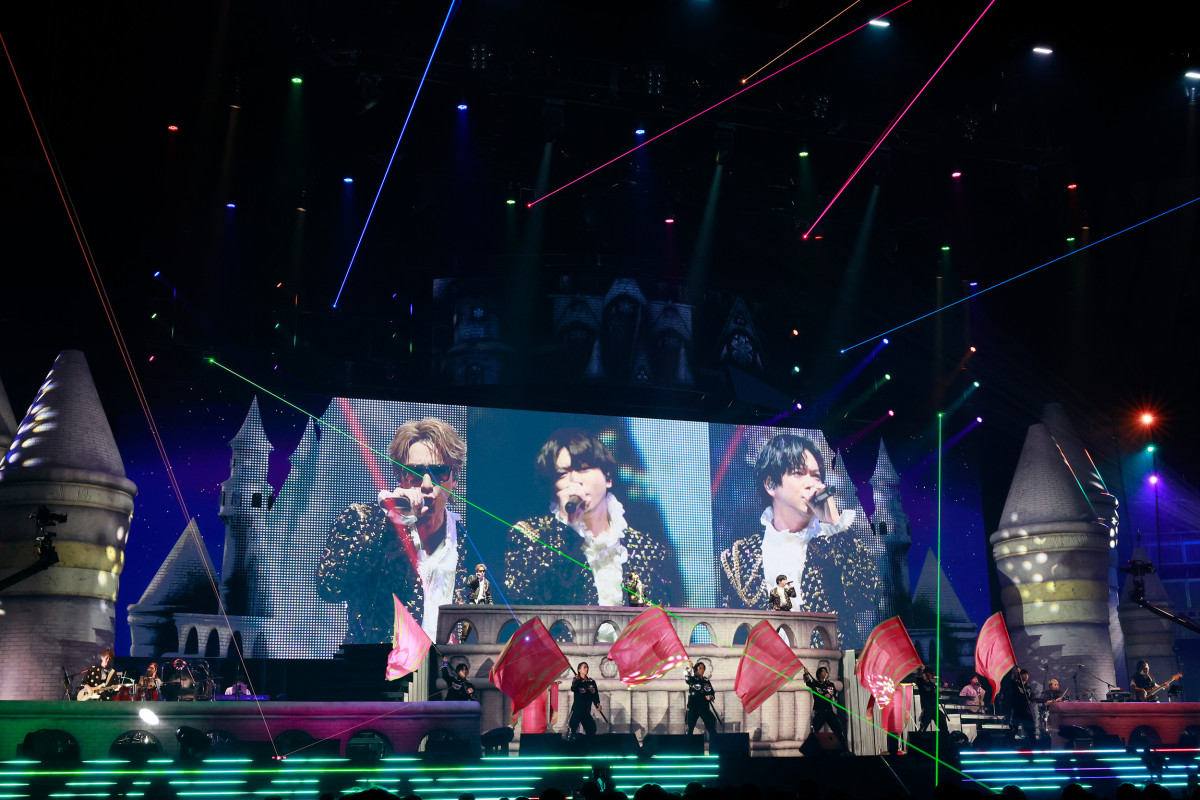 NEWS、“変身”テーマに多彩な表情魅せる 増田貴久の長年の構想を実現