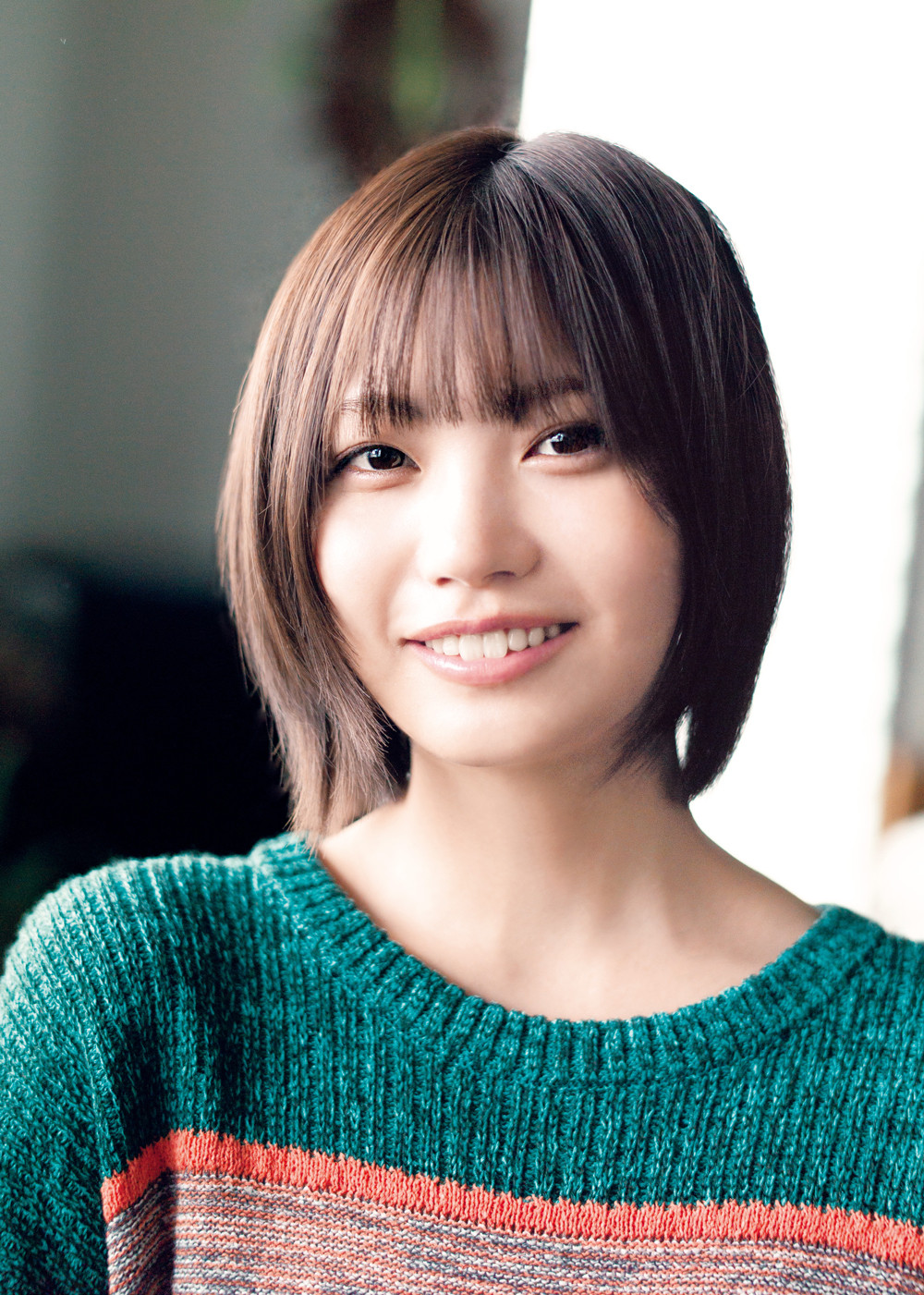 乃木坂46中西アルノ、まったり秋デートグラビア披露 ソロで『マガジン