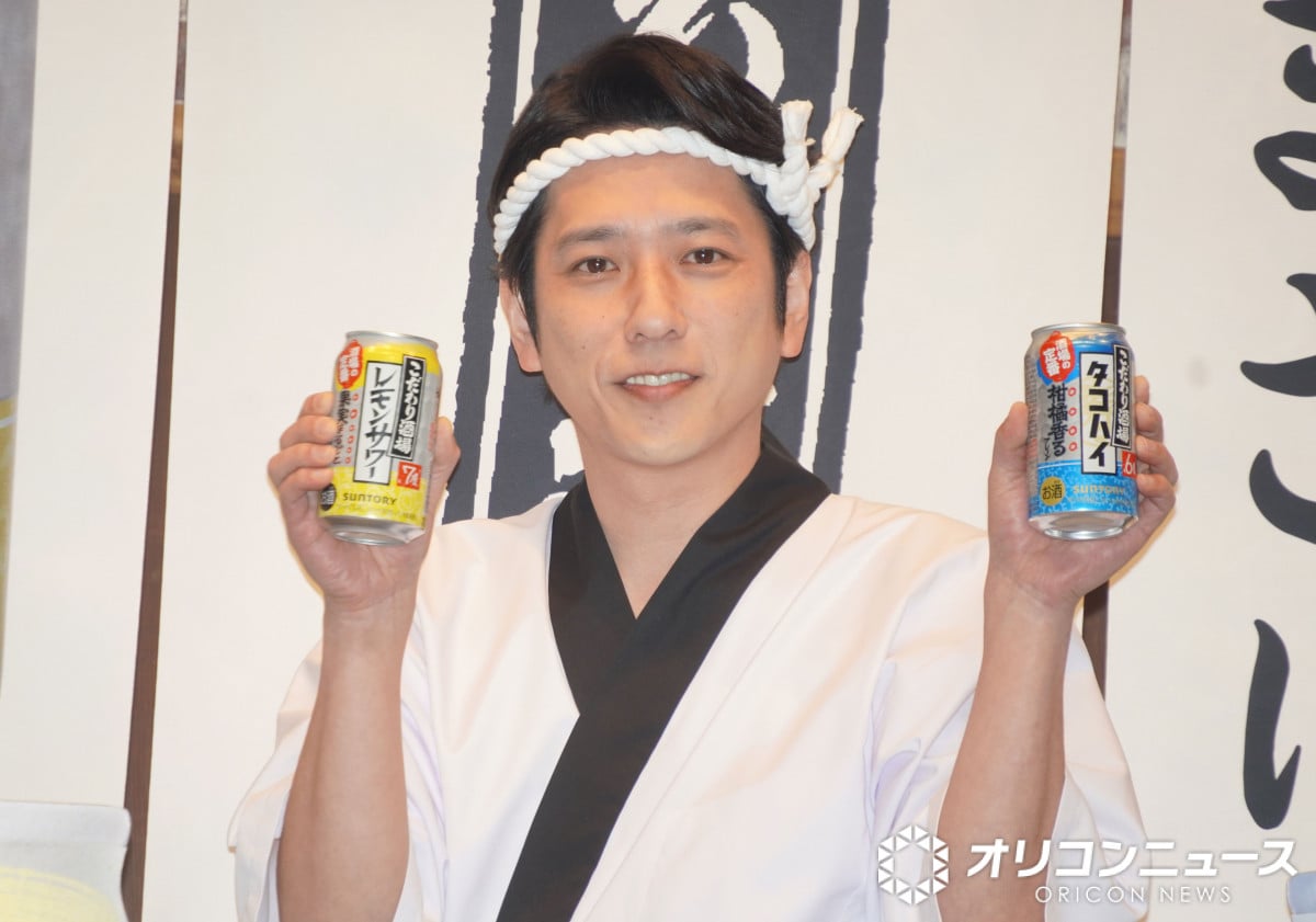 二宮和也、プライベートで皇族の一般参賀を“先導”「写真を撮られまくっ