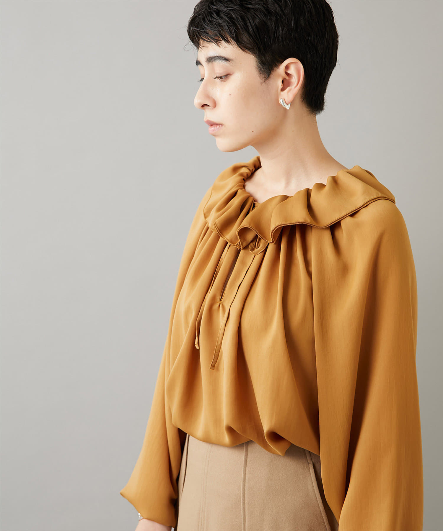 THE PAUSE】トロギャザーブラウス | Whim Gazette(ウィム ガゼット