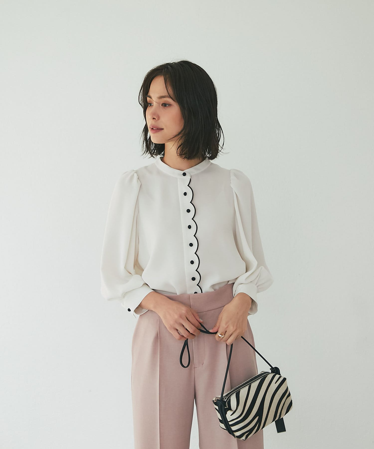 スカラップ刺繍ブラウス | La boutique BonBon(ラブティックボンボン