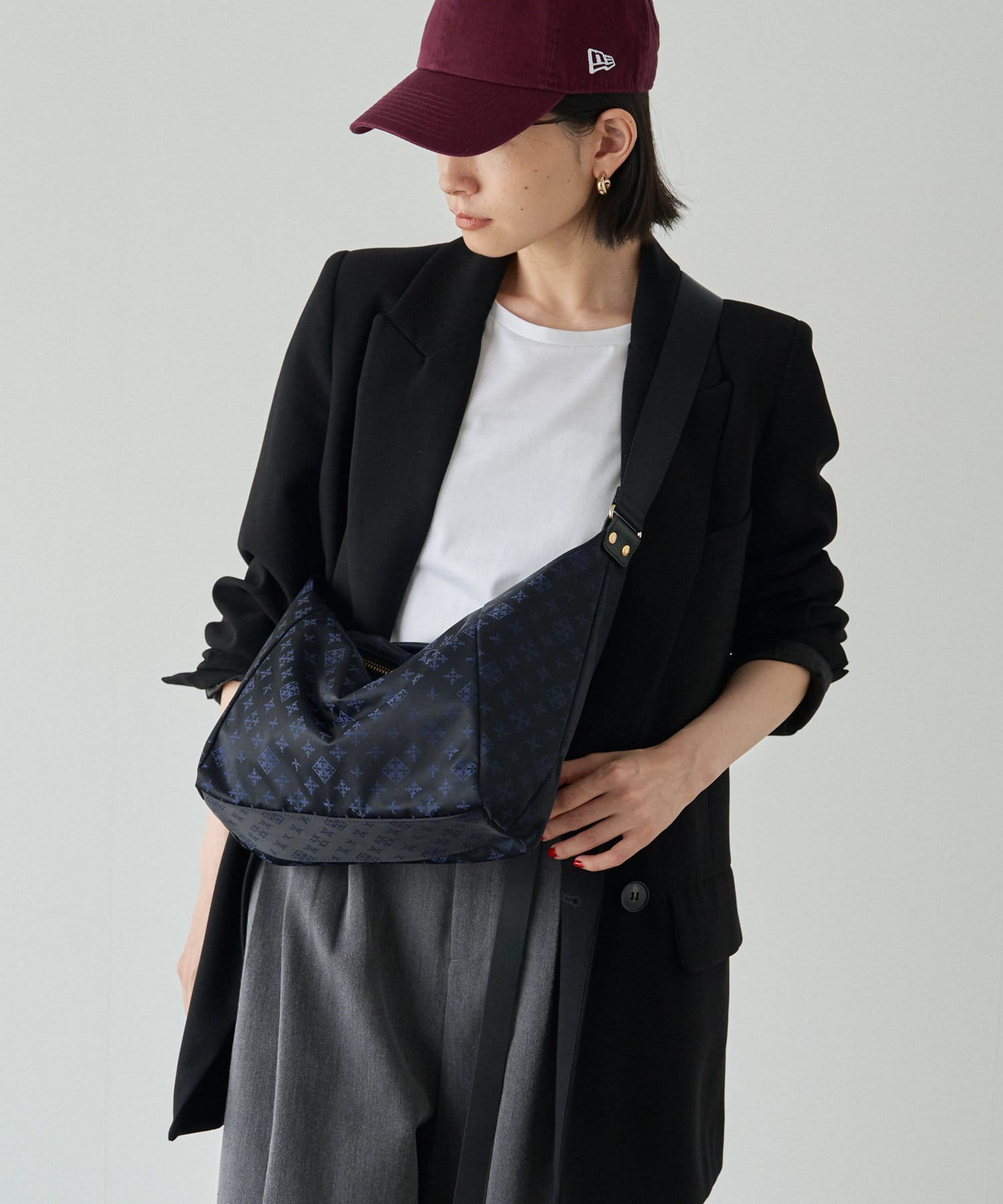 WEB限定】オンラインでしか買えないスリングバッグ - russet(ラシット