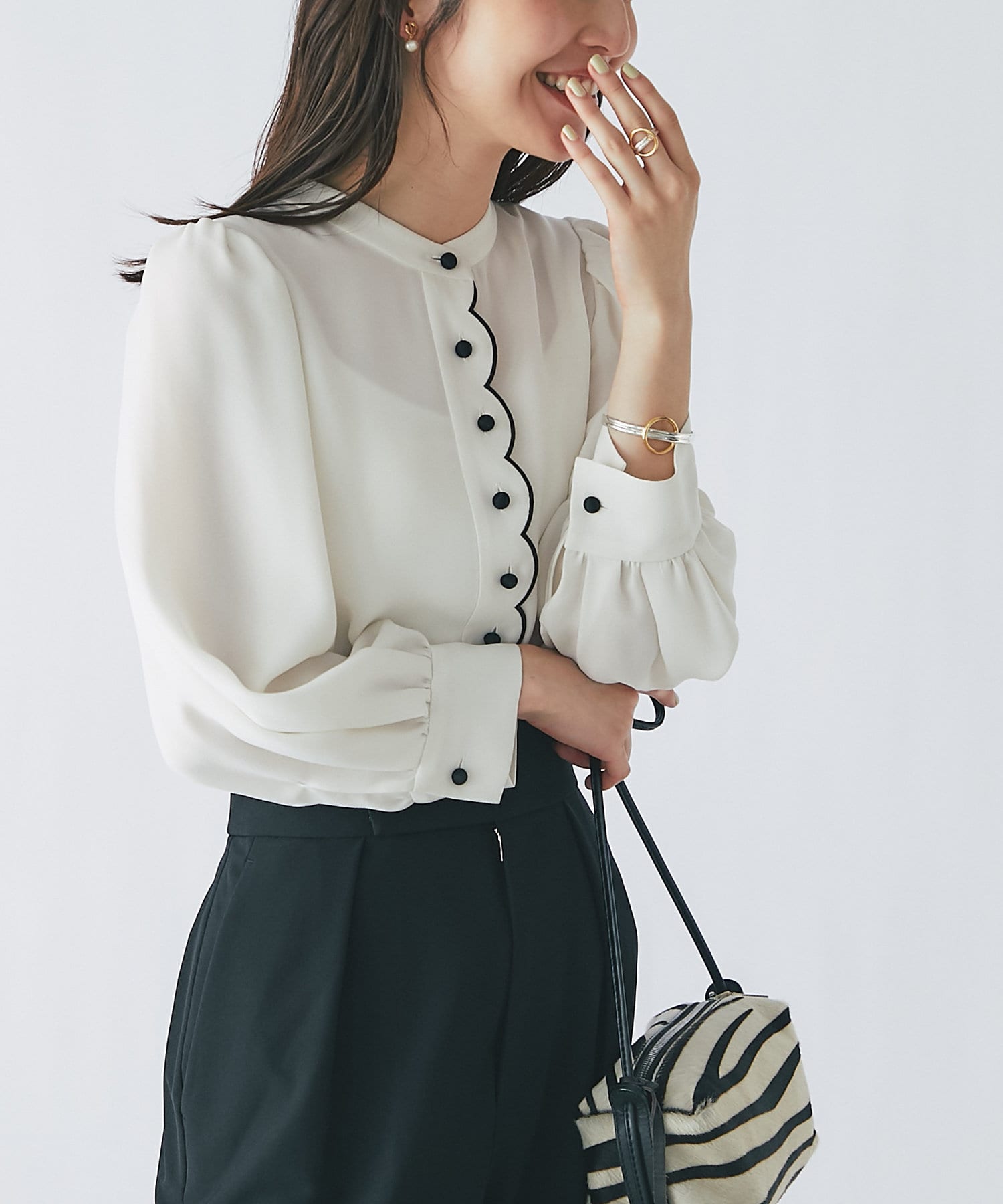 大人気リバイバル】スカラップ刺繍ブラウス | La boutique BonBon(ラブ