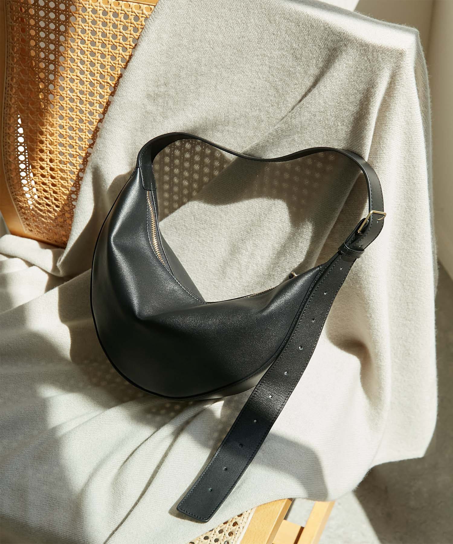 2.718】スリーククロスボディバッグ | GALLARDAGALANTE(ガリャルダ