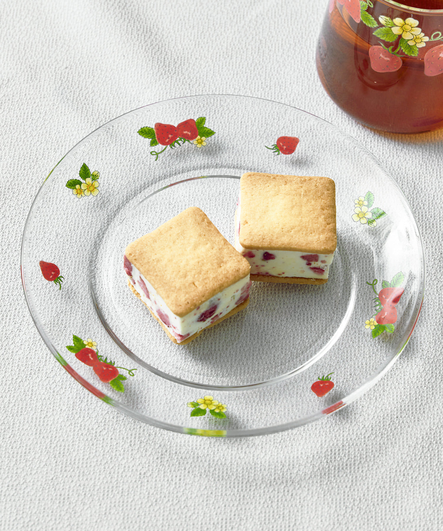 WEB限定いちごガラスプレート | salut!(サリュ)ライフスタイル | PAL