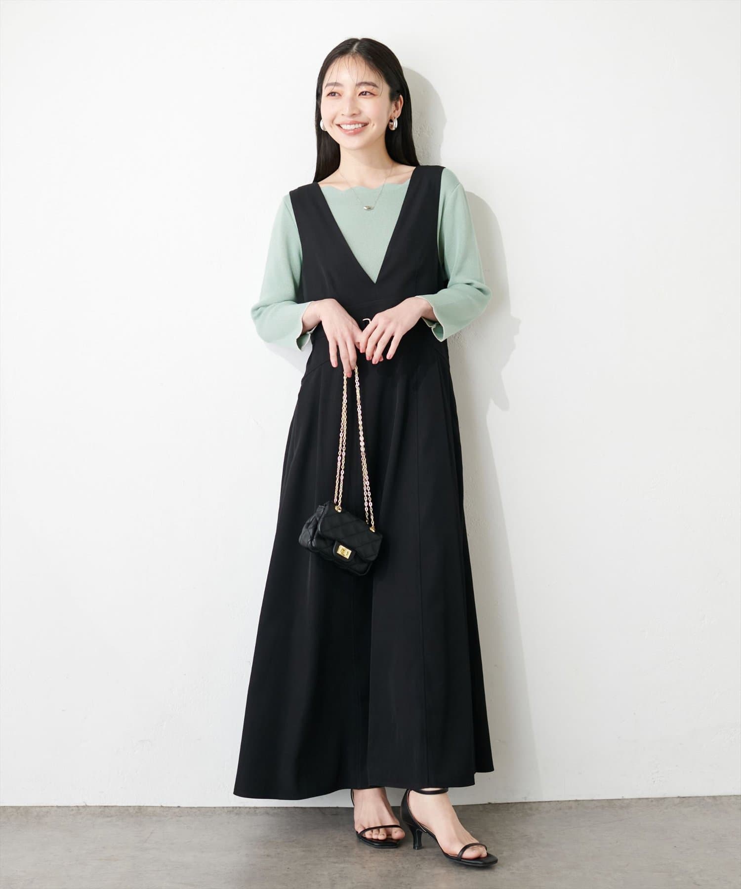 WEB限定 / ビットベルト付きVネックジャンスカ | natural couture