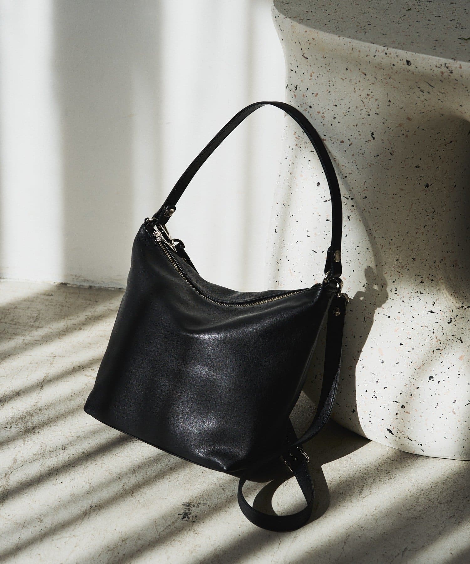 3/4～価格改定》ソフトレザーシンプルショルダーバッグ | russet