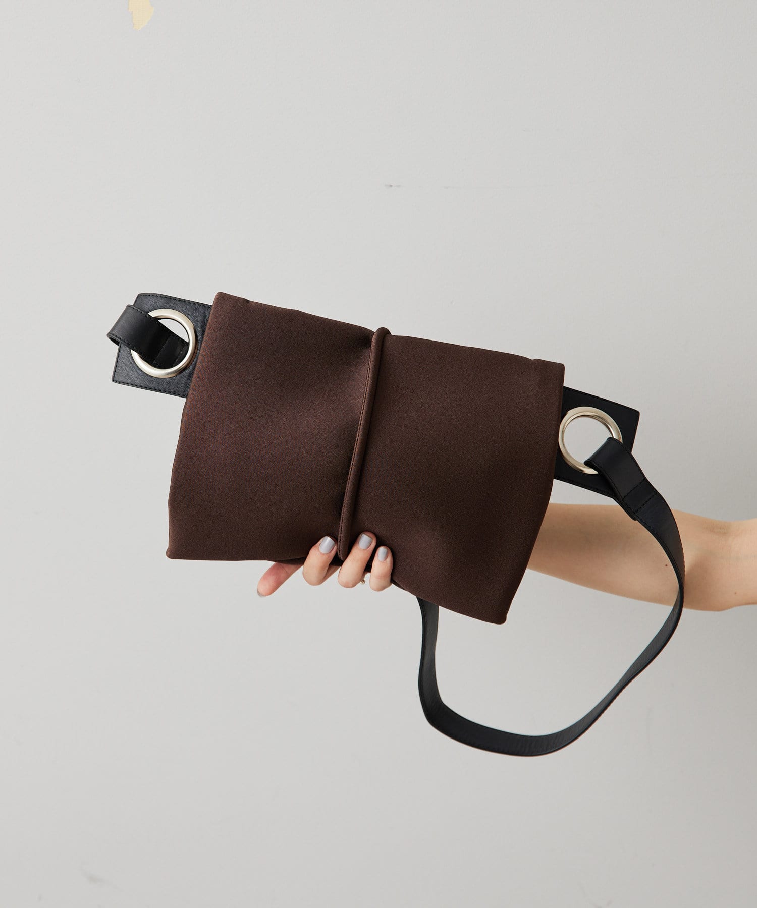 ear別注仕様あり》【kawa-kawa(カワカワ)】NO1289 WETボディバッグM