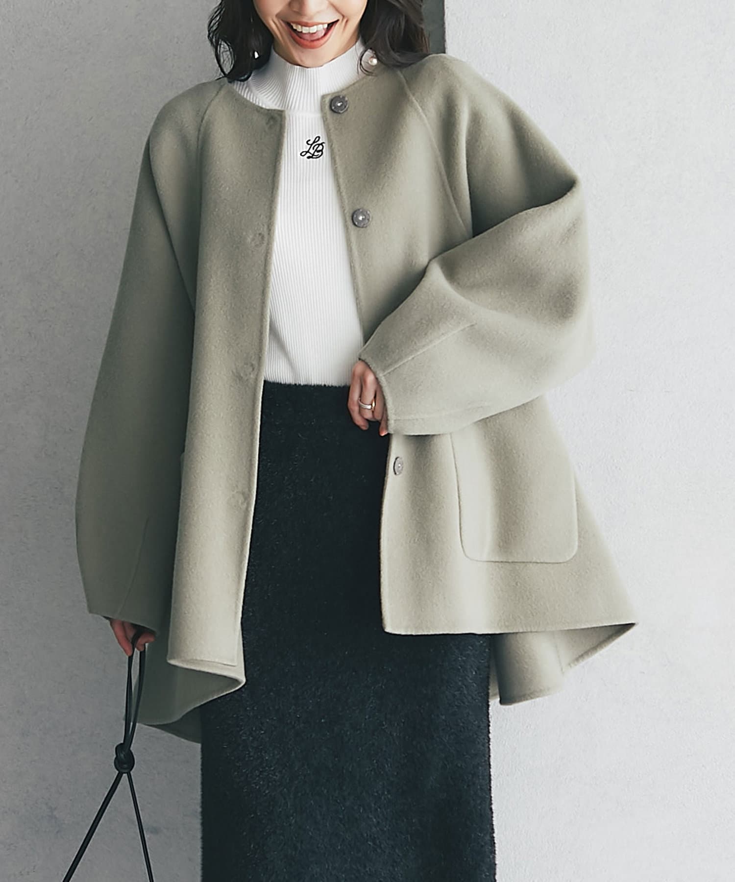 ぽわんとシルエットが可愛い】ライトラグランフレアコート | La