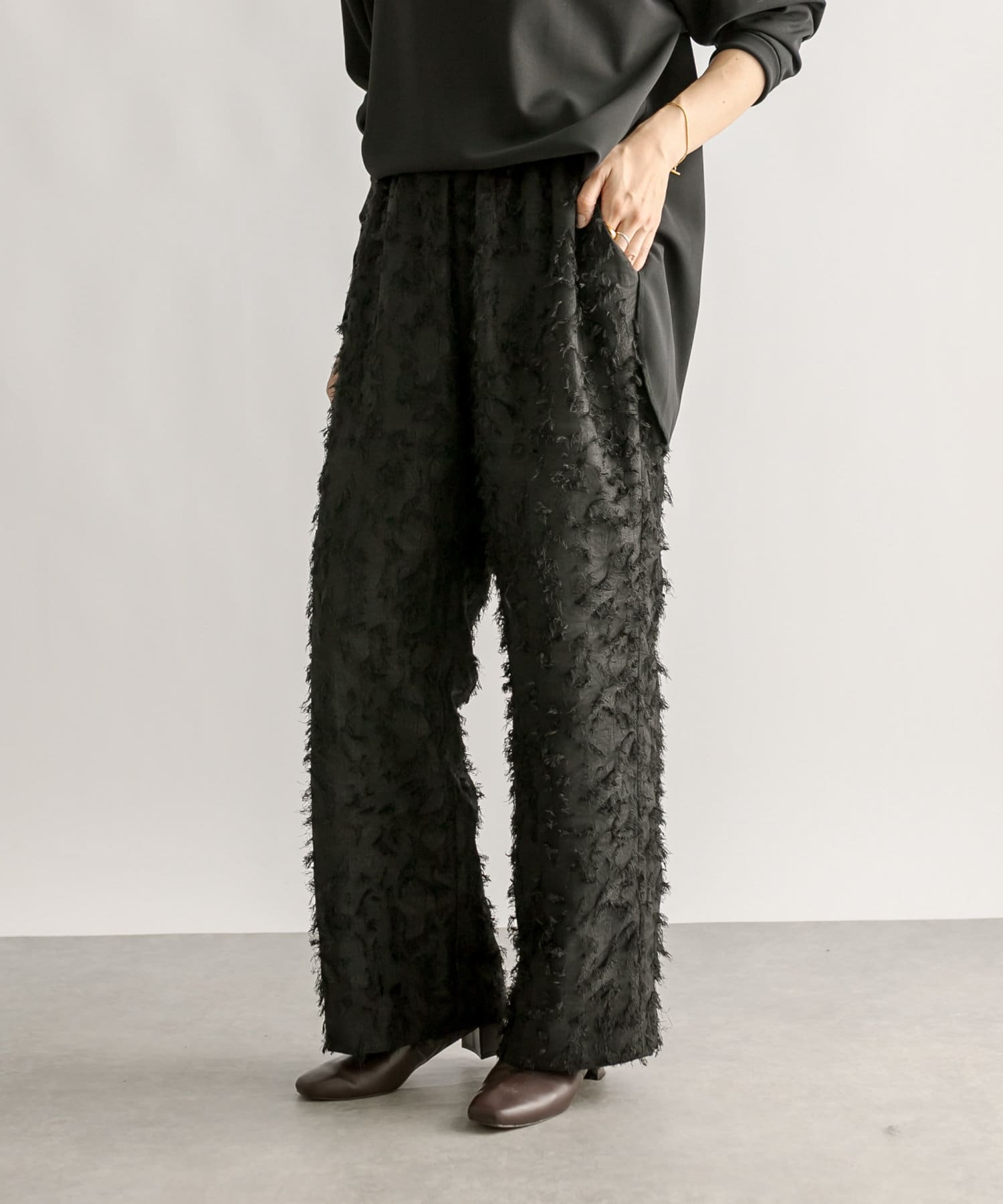 モードな雰囲気が漂う】フェザージャガードパンツ | RIVE DROITE