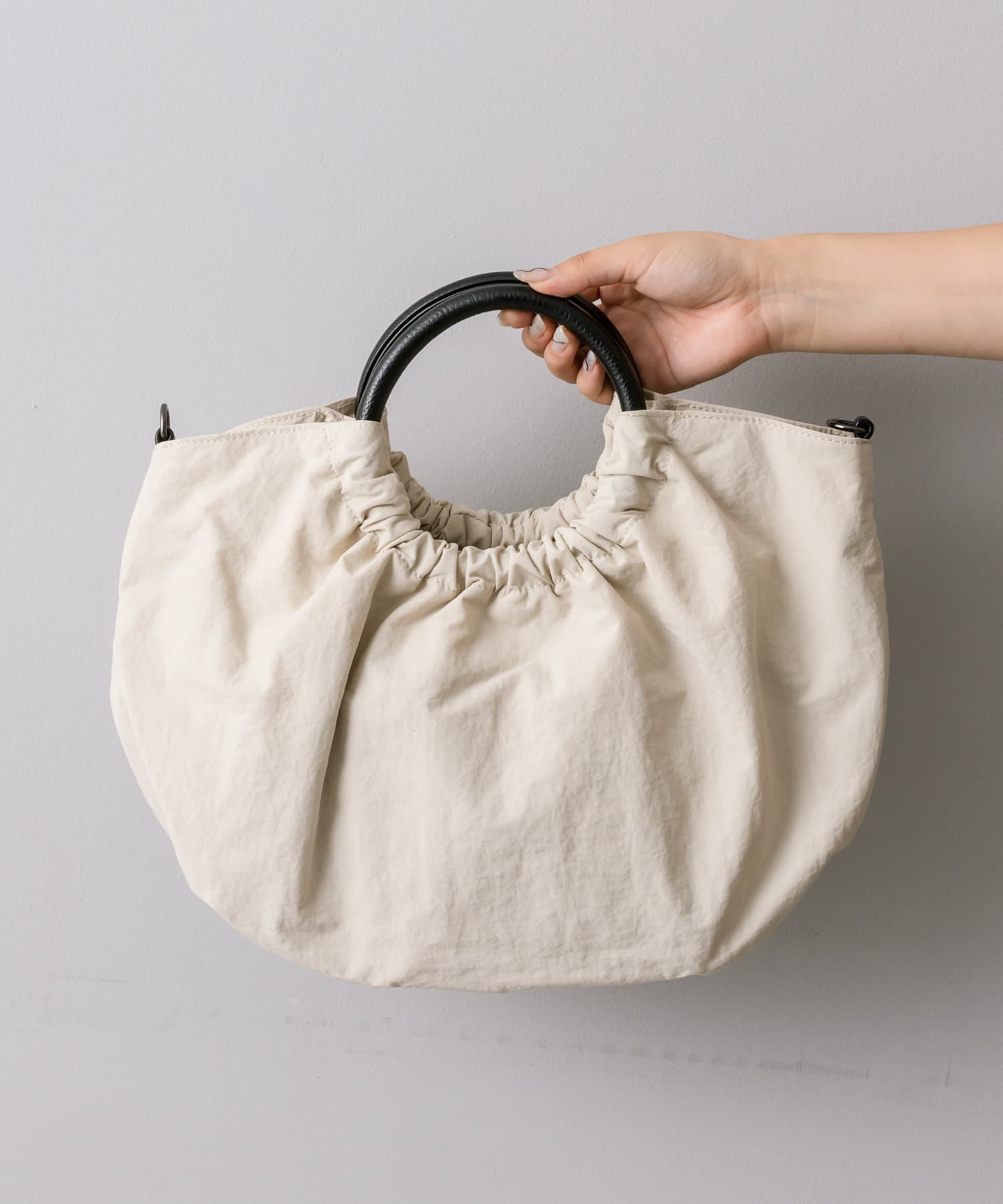 撥水/便利な2WAY》ハーフサークルバッグ Mサイズ | ear PAPILLONNER