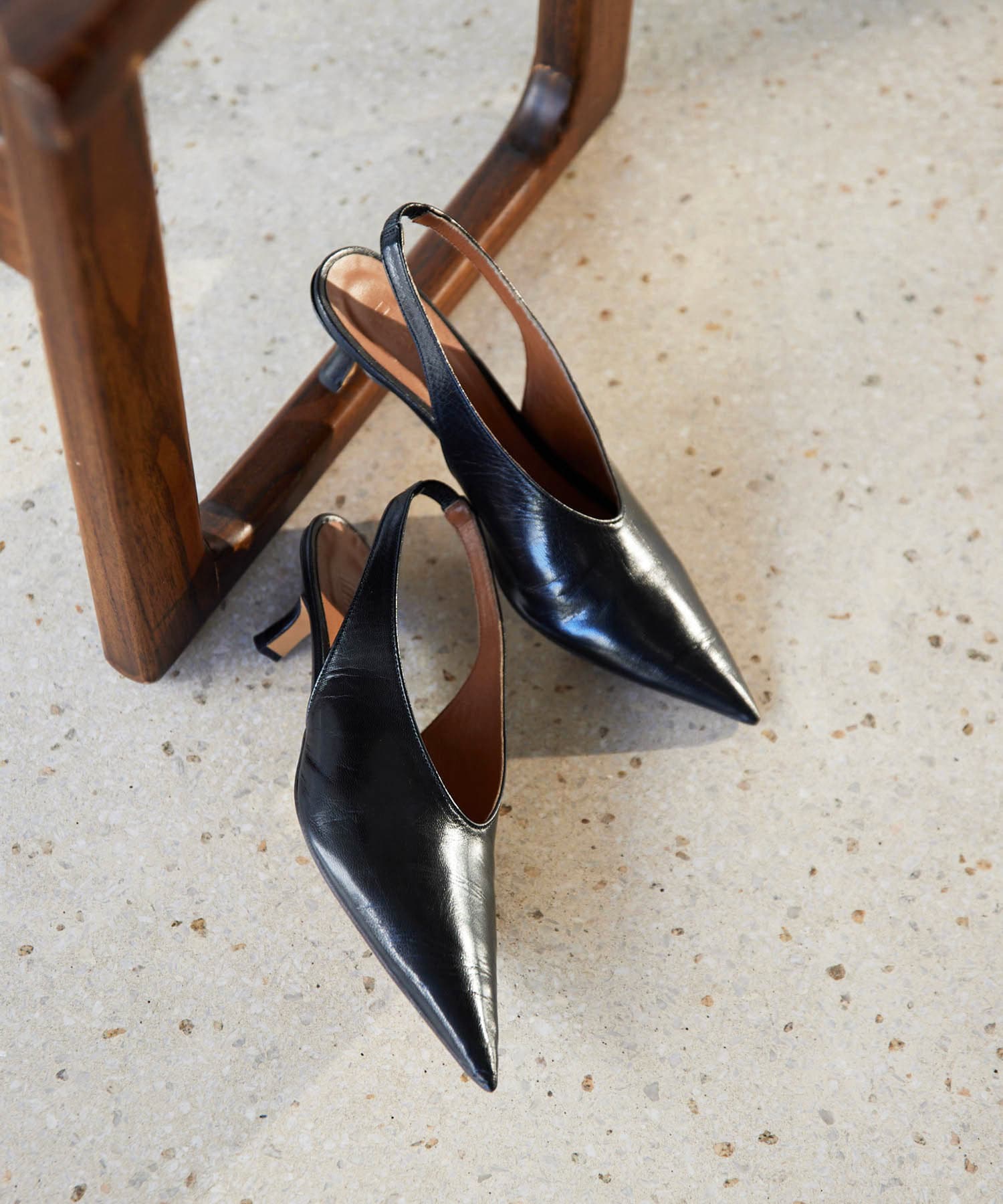 Whim Gazette Hoaw. バックスリングパンプス 37 Hoaw.】バックスリング