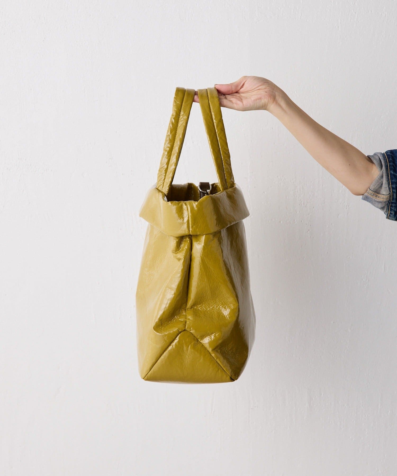 軽量390g》パテントトートバッグ | ear PAPILLONNER(イア パピヨネ