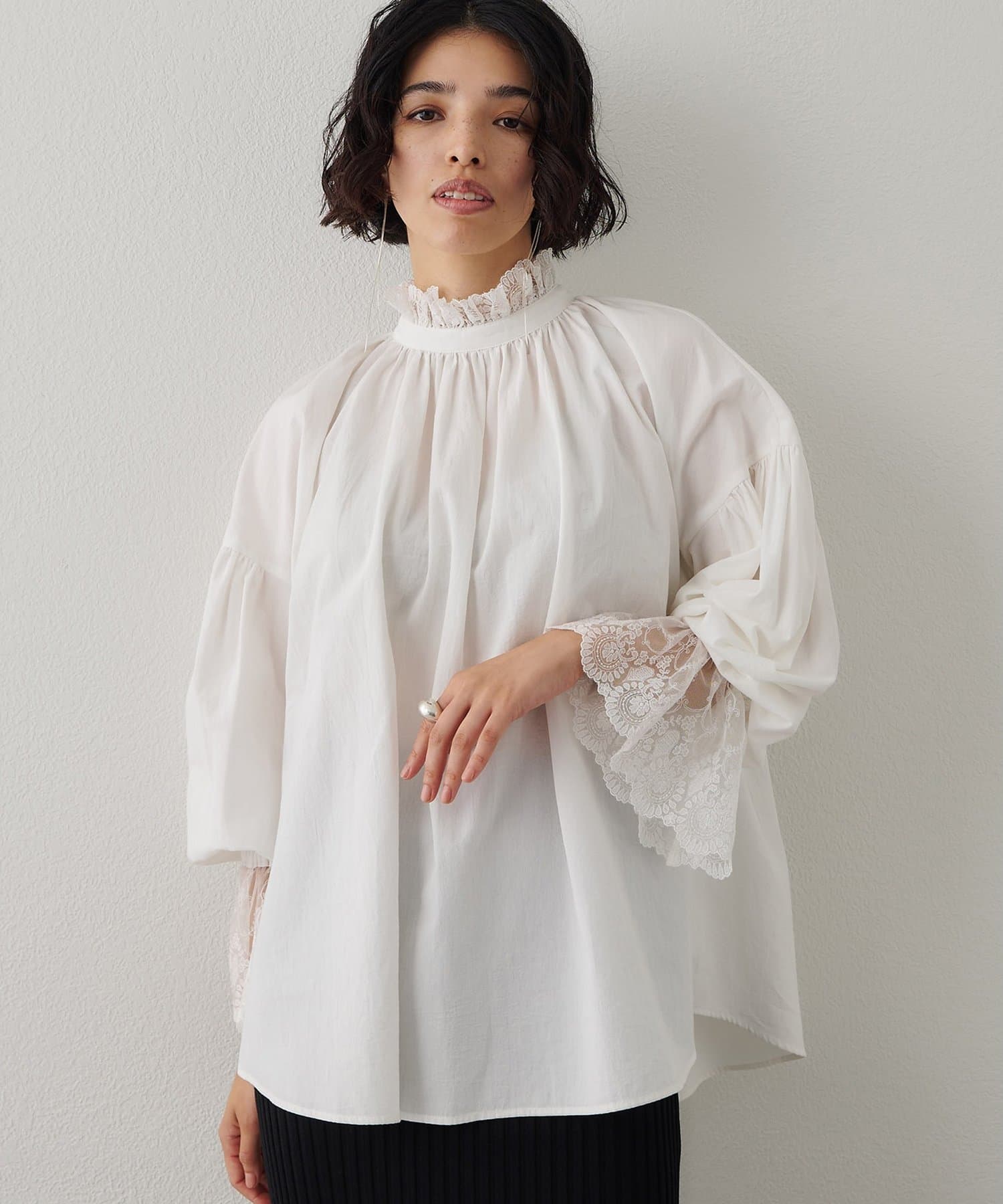 レースギャザーブラウス | Whim Gazette(ウィム ガゼット)レディース