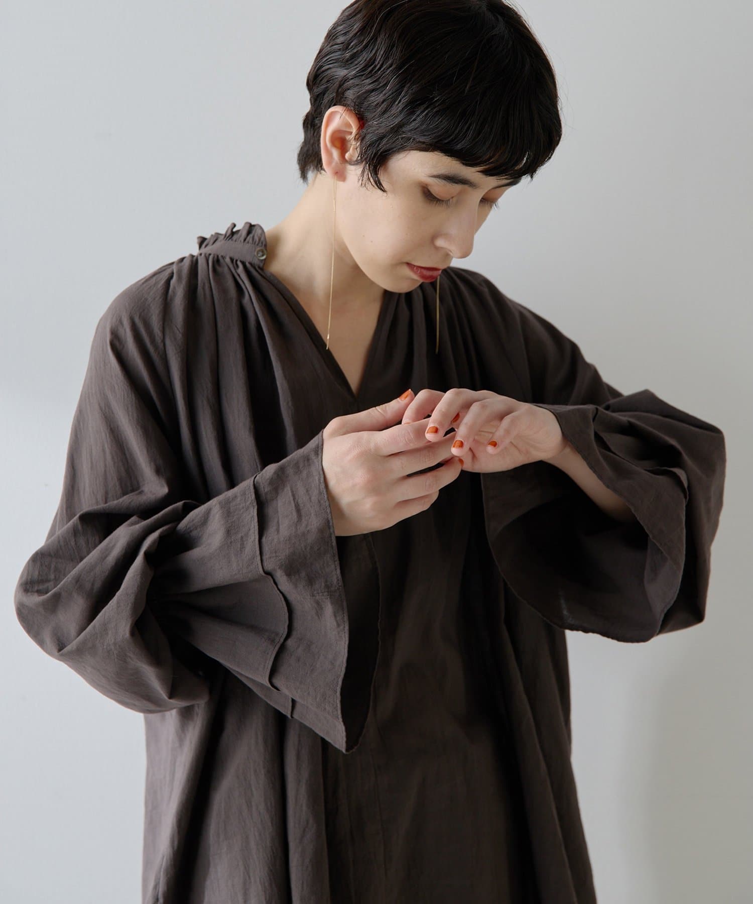 カフスギャザーブラウス | Whim Gazette(ウィム ガゼット)レディース