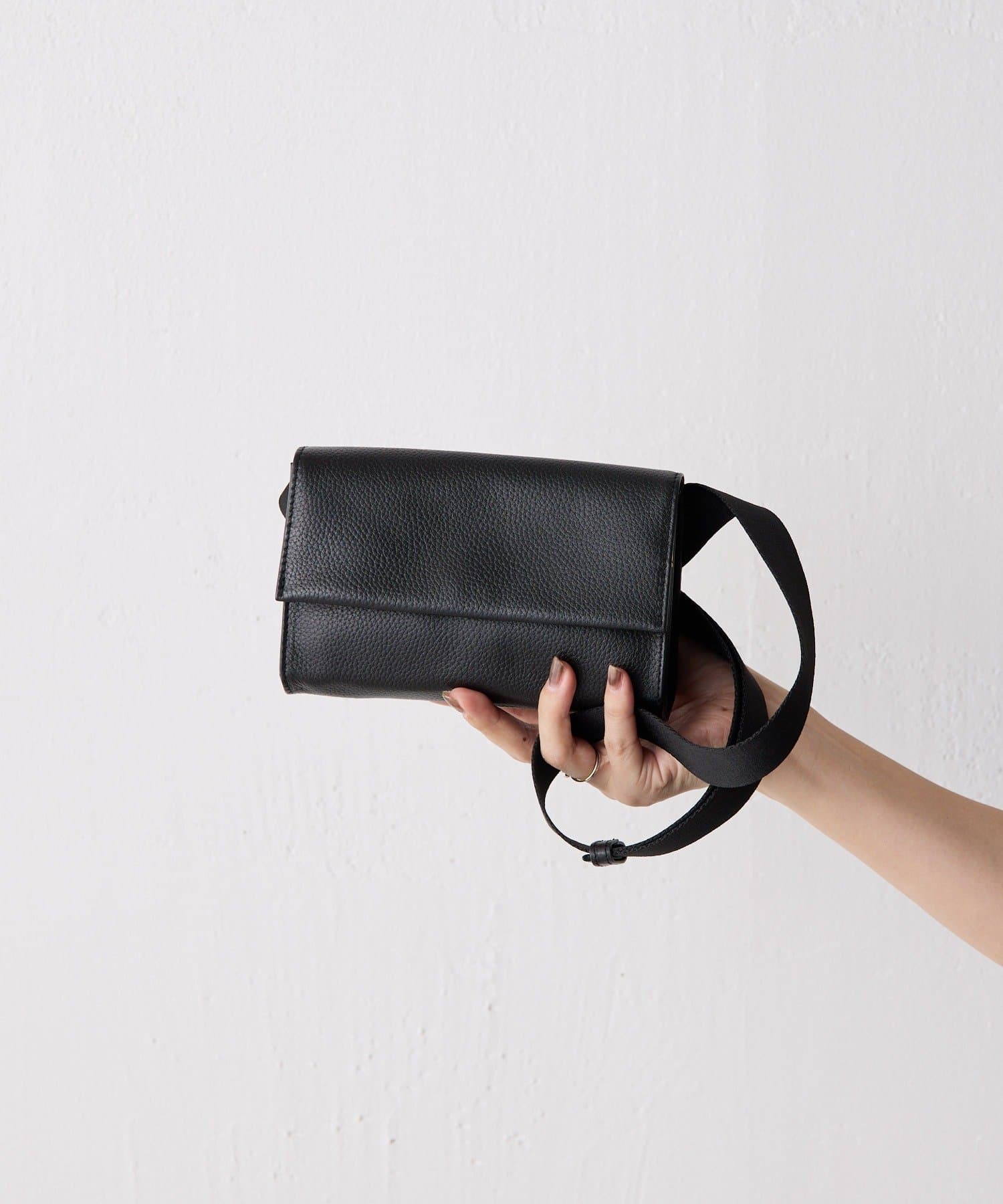 インフルエンサーuchida企画/本革》ミニワイドテープショルダーバッグ