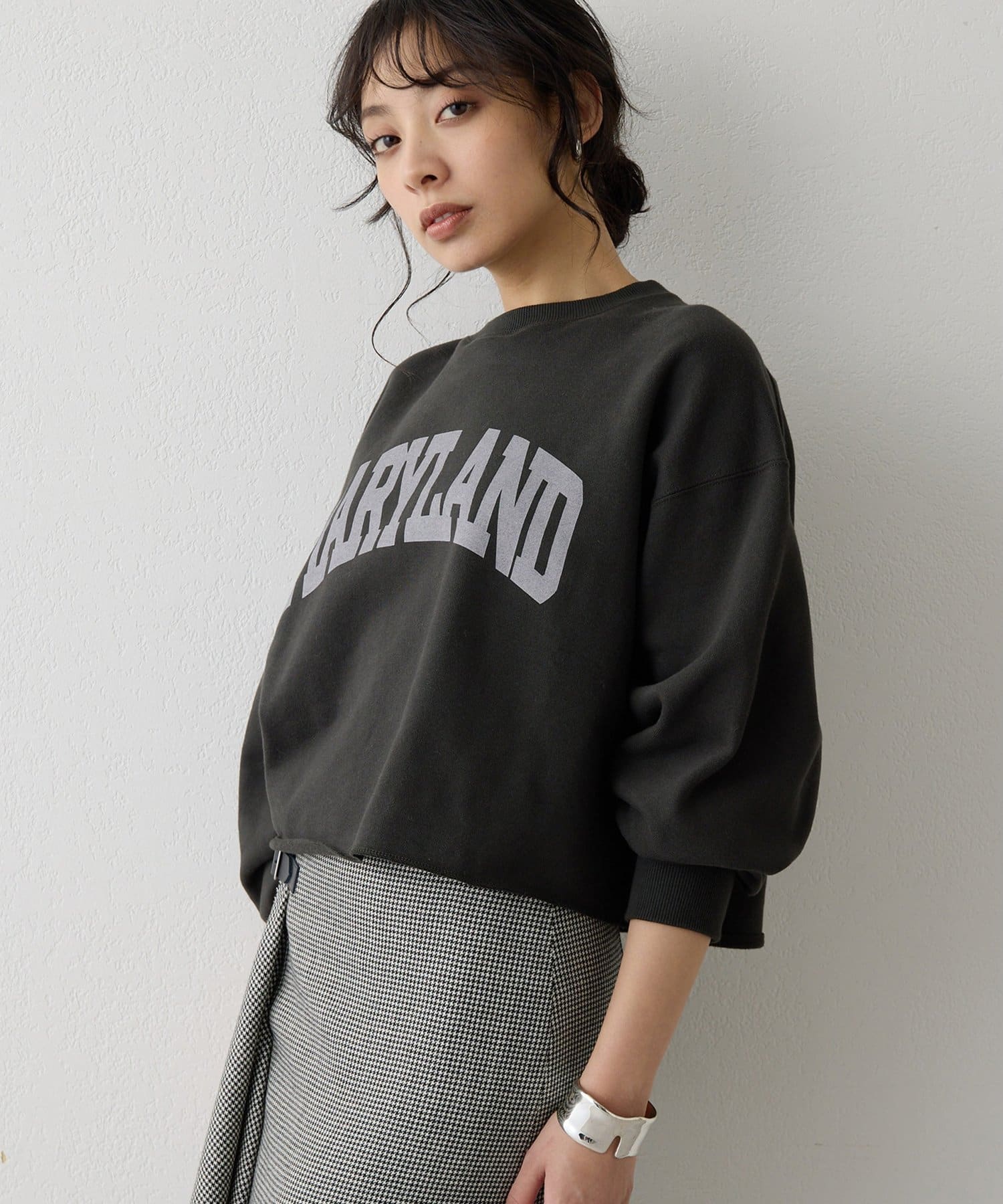 裏毛ロゴプルオーバー | Whim Gazette(ウィム ガゼット)レディース