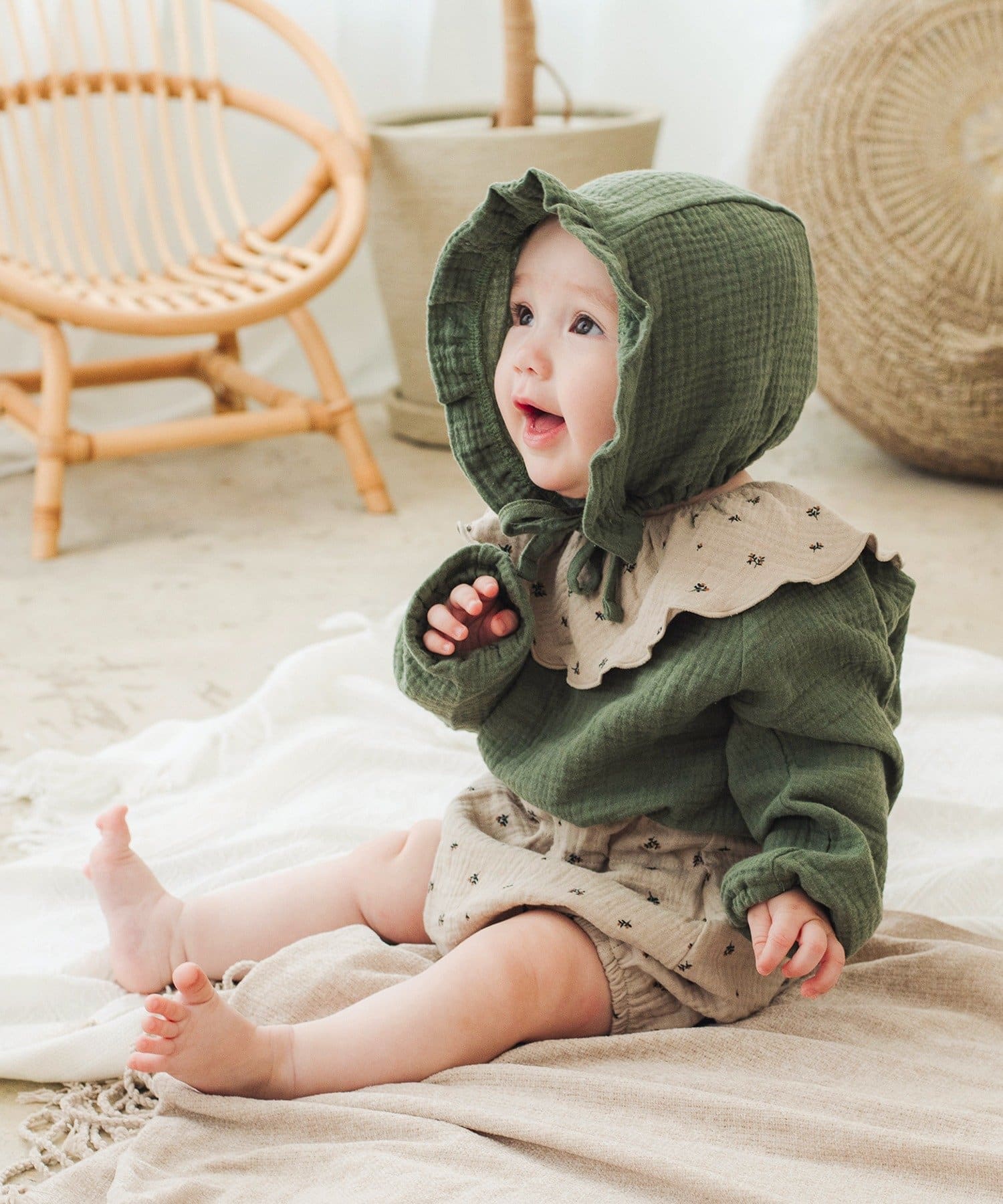 WEB限定商品》ガーゼロンパース&ボンネット：60～80cm | 3COINS(スリー