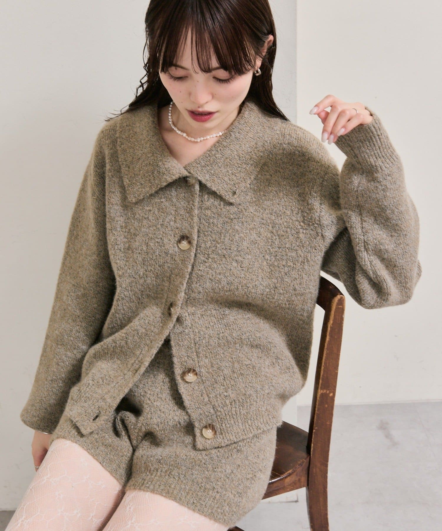 襟付きプレートニットカーディガン | mystic(ミスティック)レディース