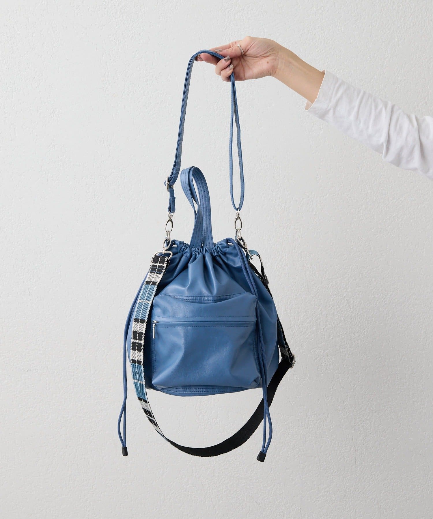 アウトポケット巾着ショルダーバッグ | ear PAPILLONNER(イア パピヨネ