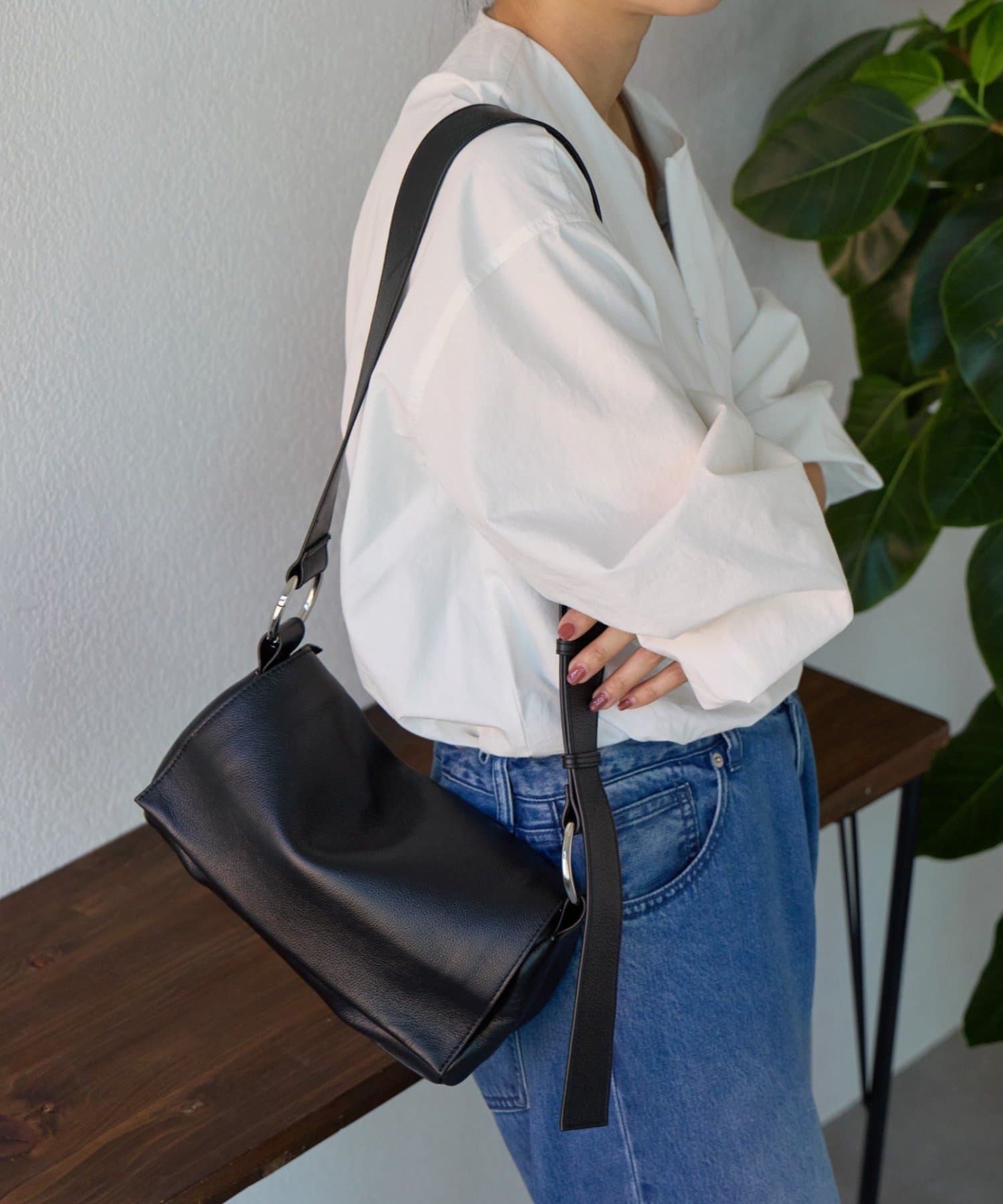 本革》レザーボディバッグ | BEARDSLEY(ビアズリー)レディース | PAL