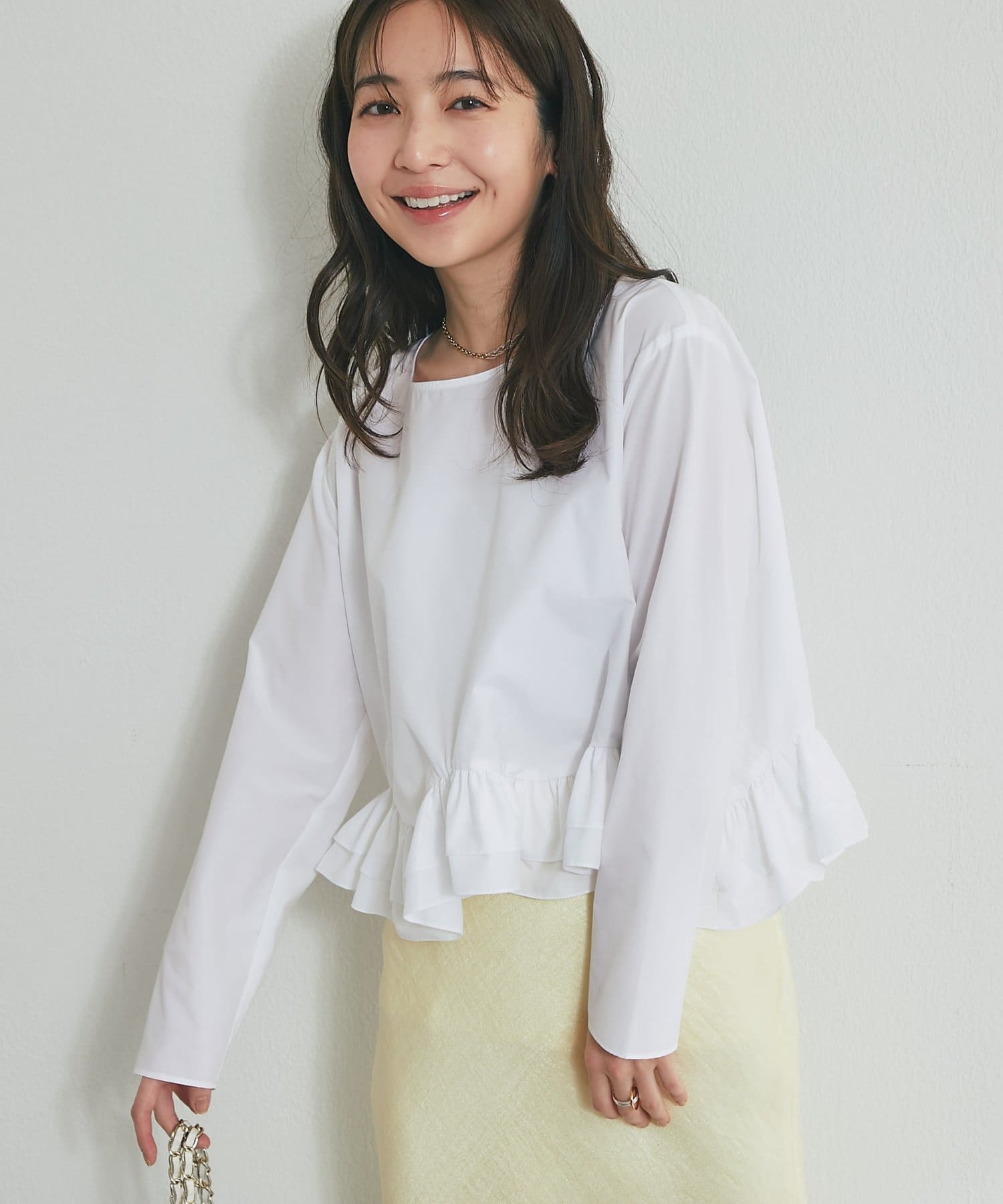 オケージョン対応・360°カワイイ】ランダムヘムペプラムブラウス | La